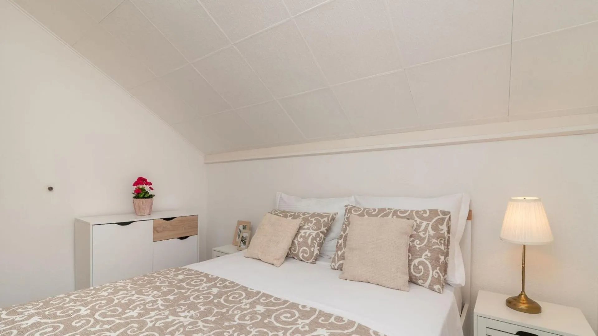 Hillside Villa In Trogir With Pool, Terrace, And Stunning City View كرواتيا