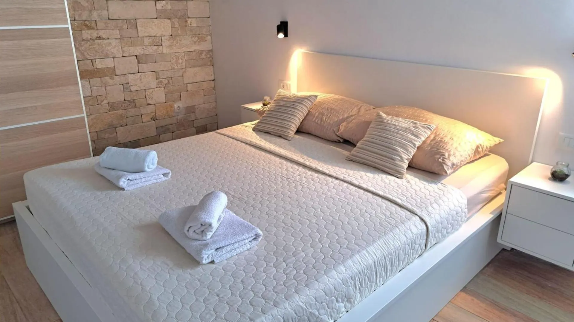 Hillside Villa In Trogir With Pool, Terrace, And Stunning City View